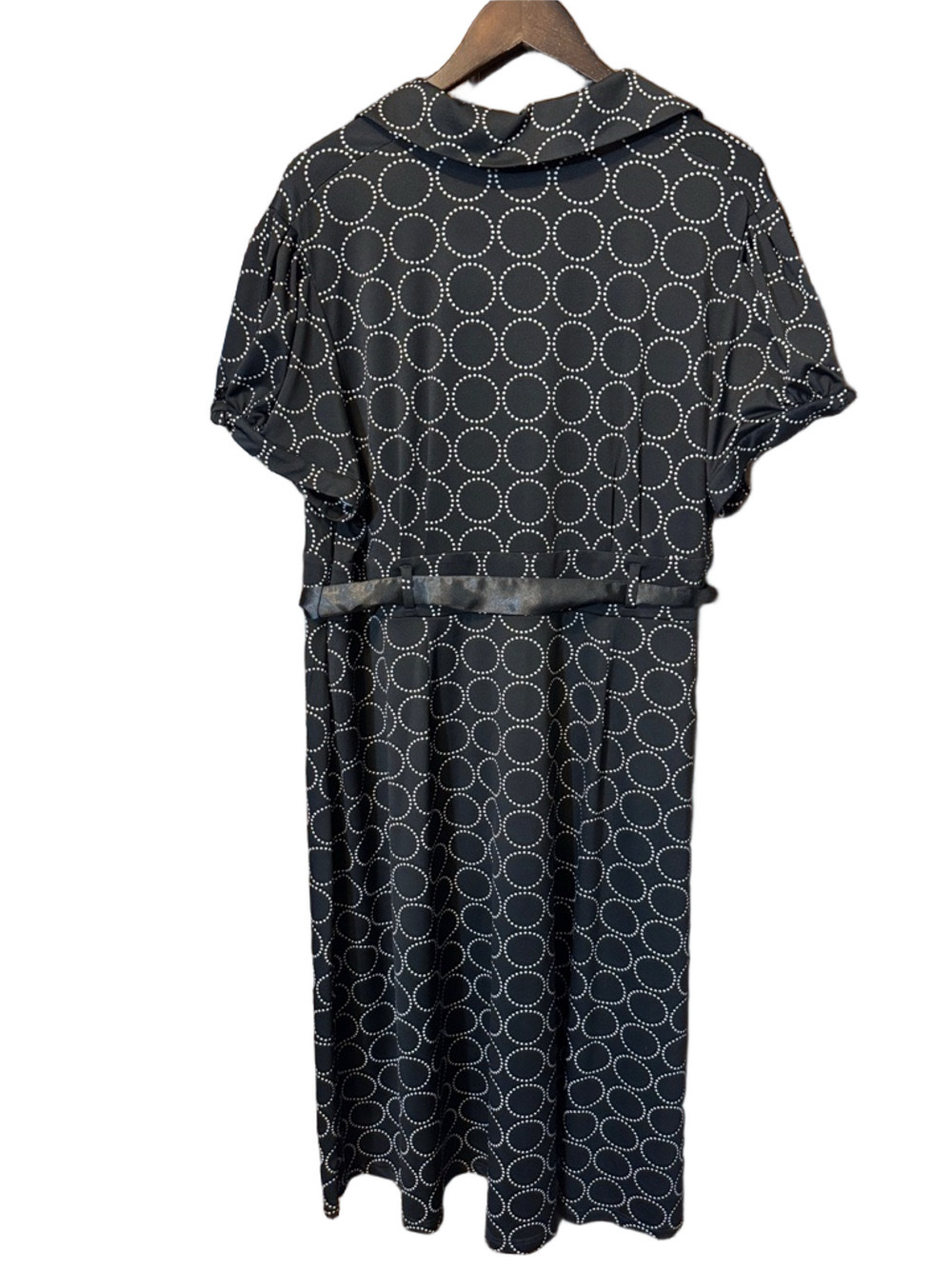 Bobbie Bee Black Midi Dress with White Circle Print and Satin Waist Tie Size 22W - Picture 3 of 3